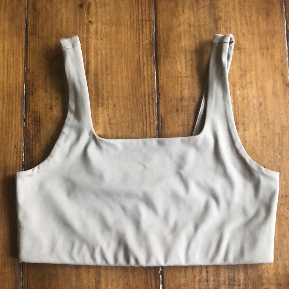 Like New girlfriend collective Tommy Bra